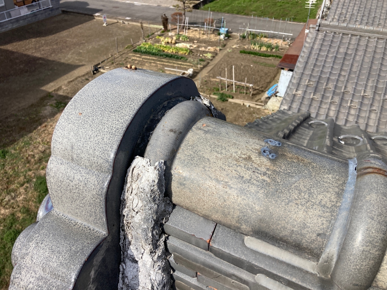 漆喰がはがれてなくなっている